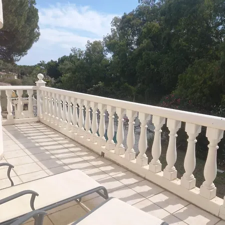 Vila Beautiful 3-Bed Villa In Mijas Calahonda *